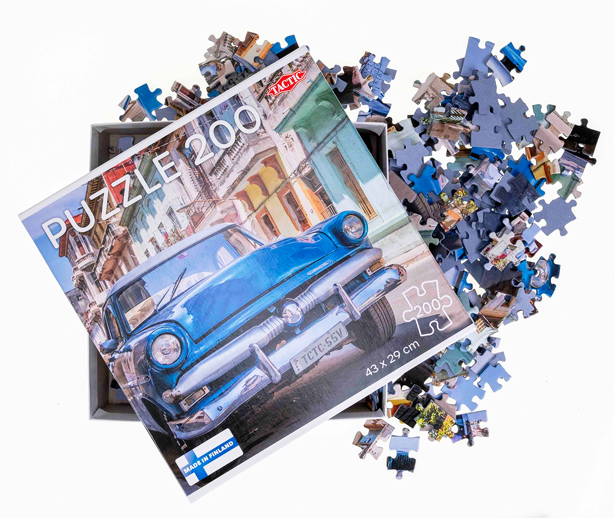 Vintage Car in Havana - Image 3